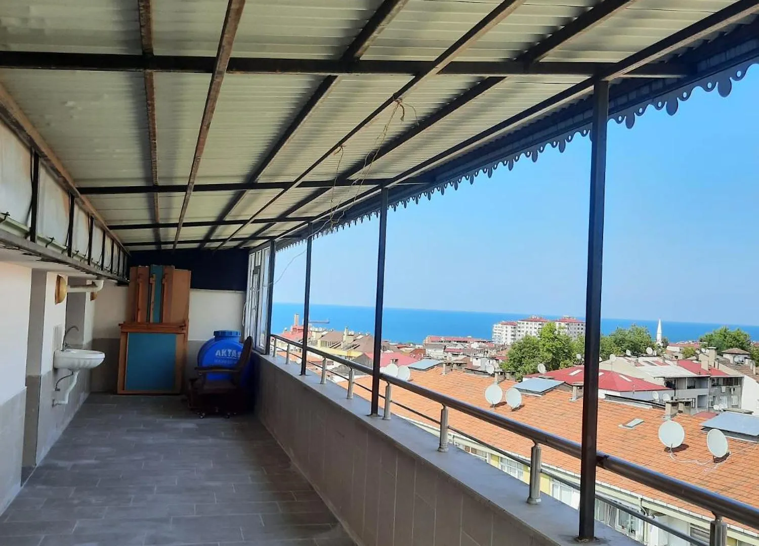 Deniz Manzarali Teras Cati Kati Apartment Trabzon Turkey